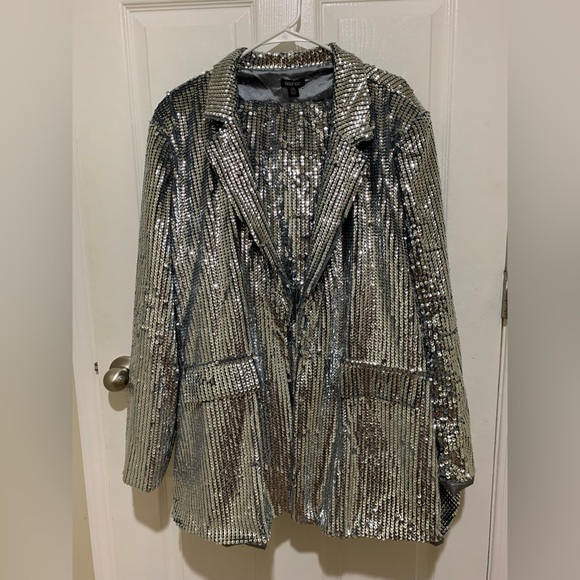 USED ONCE boohoo silver blazer and pants matching set - Picture 1 of 4
